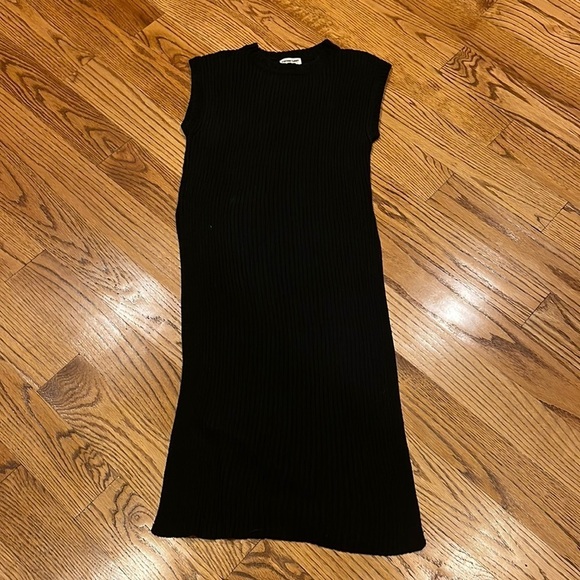 Cotton Candy Woman’s Black Sweater Long Top With Slit Sides Size M/L - Picture 1 of 6